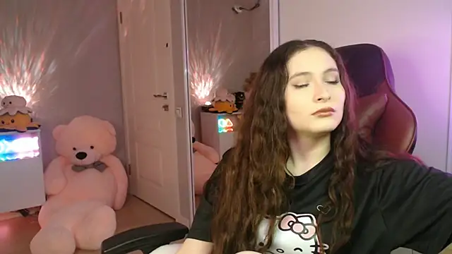 solitudebby online show from 04-18-26, 06:12