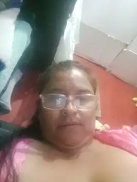 Snapshot of Pato-Andrea26 chatting on 05-14-26, 03:30 Pato-Andrea26 online show from 05-14-26, 03:30