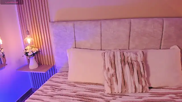 Snapshot of cherlyn_1 chatting on 05-13-26, 01:08 cherlyn 1 online show from 05-13-26, 01:08