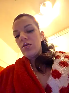 Snapshot of SweetMomy_ chatting on 04-15-26, 02:51 SweetMomy online show from 04-15-26, 02:51