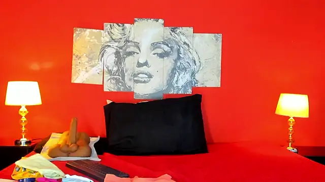 LucianaMadura1 online show from 05-12-26, 05:43