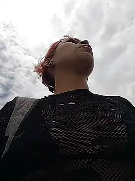 Mia 0-4 online show from 04-12-26, 04:34