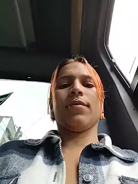 Mia 0-4 online show from 05-24-26, 04:34
