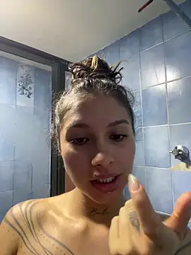 Dreanaa online show from 06-15-26, 08:55