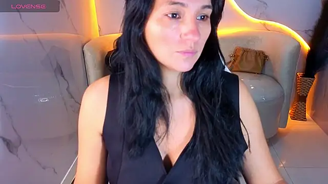 Snapshot of Alisson_tx_ chatting on 05-04-26, 07:43 Alisson tx online show from 05-04-26, 07:43