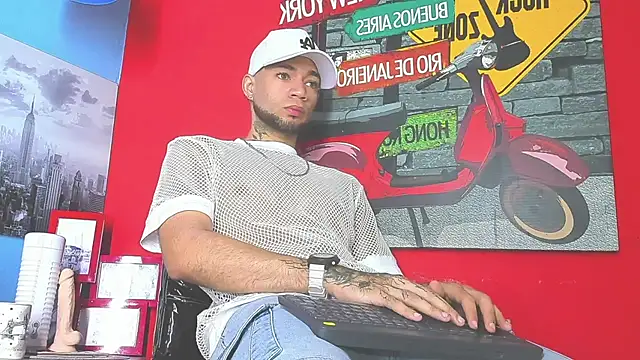 Daniel huge22 online show from 04-25-26, 01:52
