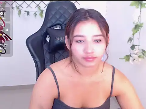 Snapshot of kimtaj_x chatting on 05-21-26, 07:15 kimtaj x online show from 05-21-26, 07:15