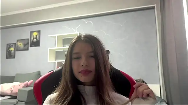 Snapshot of Julllesimons chatting on 04-07-26, 11:21 Julllesimons online show from 04-07-26, 11:21