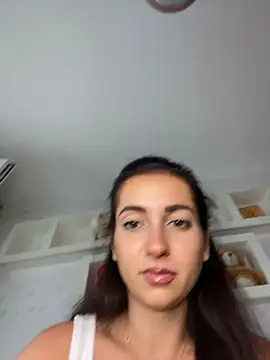 Snapshot of KarolDolly05 chatting on 07-31-26, 02:49 KarolDolly05 online show from 07-31-26, 02:49
