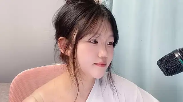 Snapshot of Lilababy00 chatting on 04-21-26, 02:56 Lilababy00 online show from 04-21-26, 02:56