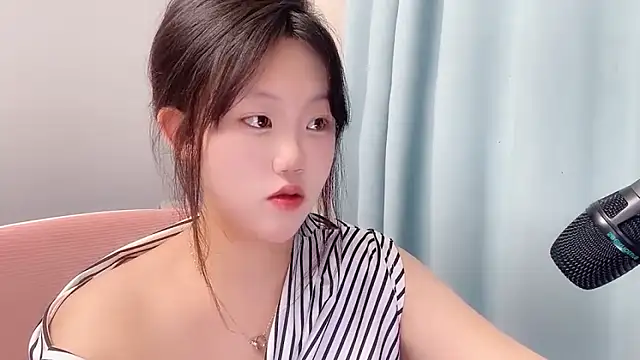 Snapshot of Lilababy00 chatting on 04-25-26, 01:41 Lilababy00 online show from 04-25-26, 01:41