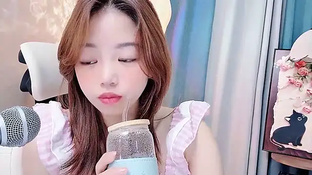 Lilababy00 online show from 07-28-26, 11:17