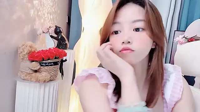 Lilababy00 online show from 07-28-26, 12:48