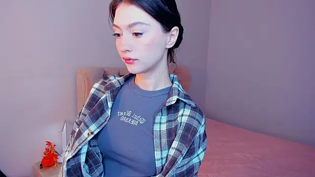 LibbieSchworm online show from 04-13-26, 08:42