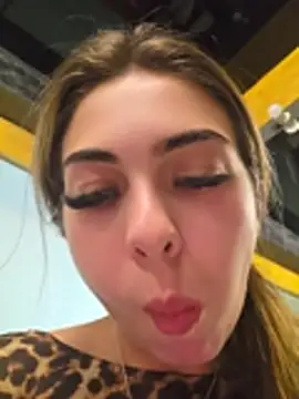 Snapshot of AylinRosee chatting on 06-30-26, 04:08 AylinRosee online show from 06-30-26, 04:08