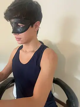 ojitosdegato online show from 04-20-26, 04:21