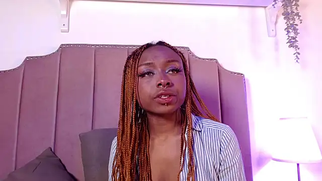 Snapshot of Midnigth_bluee chatting on 04-11-26, 07:45 Midnigth bluee online show from 04-11-26, 07:45