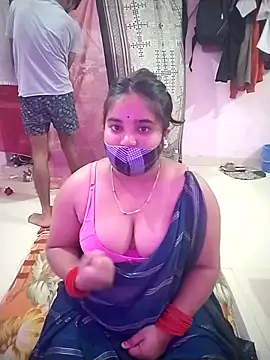 Snapshot of SEXY-COUPLE23 chatting on 04-08-26, 04:51 SEXY-COUPLE23 online show from 04-08-26, 04:51