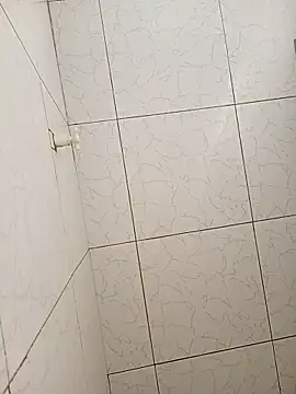 66luis3 online show from 04-21-26, 08:23