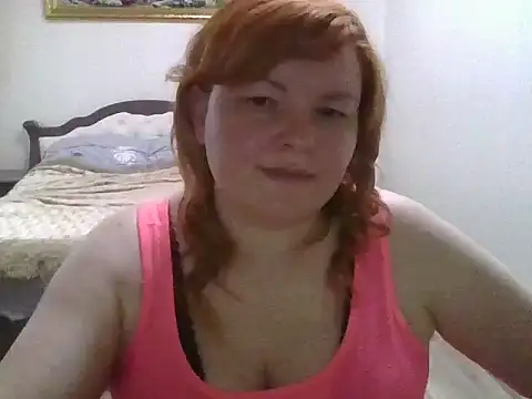 Snapshot of KrisryOxNikss chatting on 06-07-26, 06:39 KrisryOxNikss online show from 06-07-26, 06:39