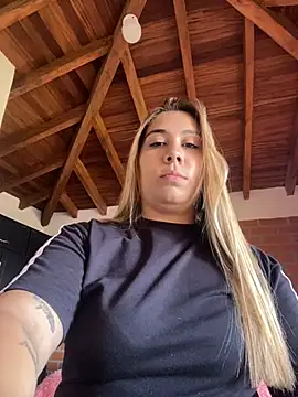 Snapshot of _BellaSmith_ chatting on 06-17-26, 07:48 BellaSmith online show from 06-17-26, 07:48