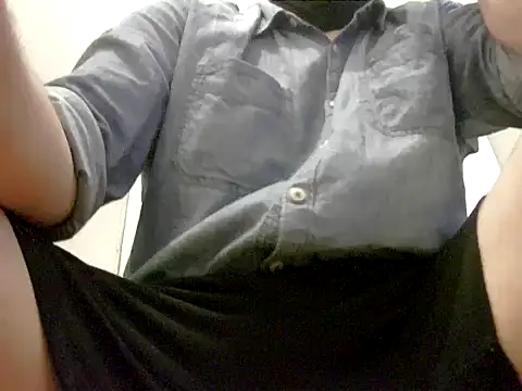 Snapshot of Dark_Silk_TV chatting on 05-14-26, 12:39 Dark Silk TV online show from 05-14-26, 12:39