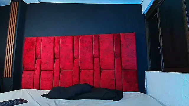 Snapshot of RomeoBoselli__ chatting on 06-19-26, 01:54 RomeoBoselli online show from 06-19-26, 01:54