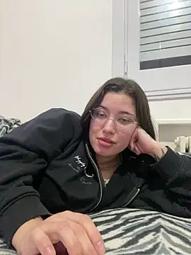 cherryxxox online show from 04-26-26, 01:03