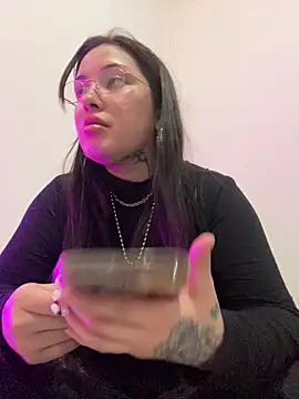 cherryxxox online show from 04-29-26, 01:32