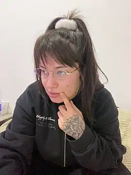 cherryxxox online show from 05-14-26, 04:19