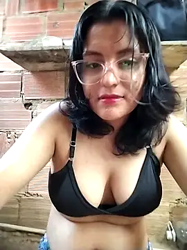 Snapshot of sienna_elara chatting on 05-03-26, 10:54 sienna elara online show from 05-03-26, 10:54