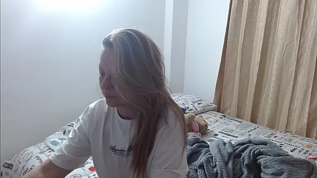 Snapshot of SKY_SANZ chatting on 04-11-26, 03:00 SKY SANZ online show from 04-11-26, 03:00