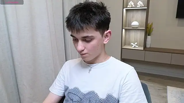 Snapshot of alexander_18_xxl chatting on 07-29-26, 07:01 alexander 18 xxl online show from 07-29-26, 07:01