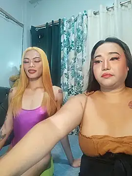 Snapshot of PowerDuoCouple69Xxx chatting on 05-22-26, 11:32 PowerDuoCouple69Xxx online show from 05-22-26, 11:32