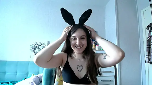 Snapshot of RiannaBrown chatting on 05-25-26, 03:12 RiannaBrown online show from 05-25-26, 03:12