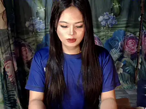Snapshot of Alexafoxtt chatting on 04-23-26, 12:51 Alexafoxtt online show from 04-23-26, 12:51