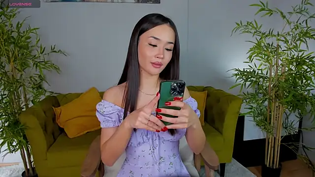 Snapshot of Riddle_Lay chatting on 05-26-26, 09:27 Riddle Lay online show from 05-26-26, 09:27
