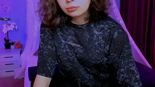 Snapshot of mia_mooon_ chatting on 05-11-26, 09:04 mia mooon online show from 05-11-26, 09:04