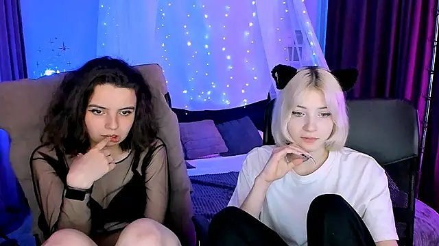 Snapshot of mia_mooon_ chatting on 05-19-26, 08:48 mia mooon online show from 05-19-26, 08:48
