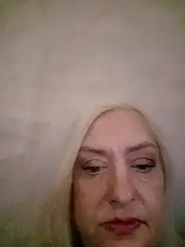Julia20X online show from 04-30-26, 08:57