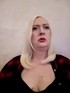 Julia20X online show from 05-04-26, 09:27