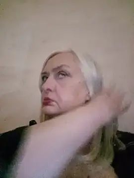 Julia20X online show from 05-12-26, 11:40