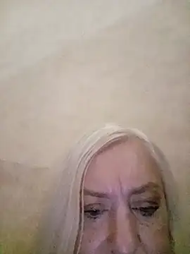 Snapshot of Julia20X chatting on 07-01-26, 09:33 Julia20X online show from 07-01-26, 09:33