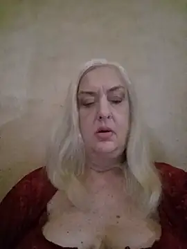 Snapshot of Julia20X chatting on 07-22-26, 03:37 Julia20X online show from 07-22-26, 03:37