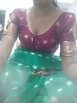 Snapshot of Shaniya03 chatting on 05-19-26, 05:08 Shaniya03 online show from 05-19-26, 05:08
