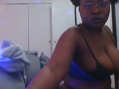 TwerkingTemptress online show from 04-24-26, 10:45