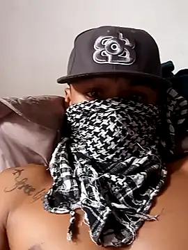 pika000 online show from 04-08-26, 03:23