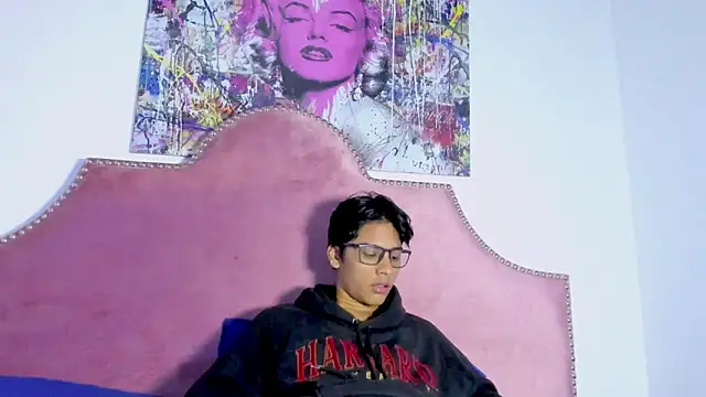 LiamKron online show from 04-21-26, 11:27