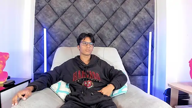 LiamKron online show from 05-01-26, 11:37