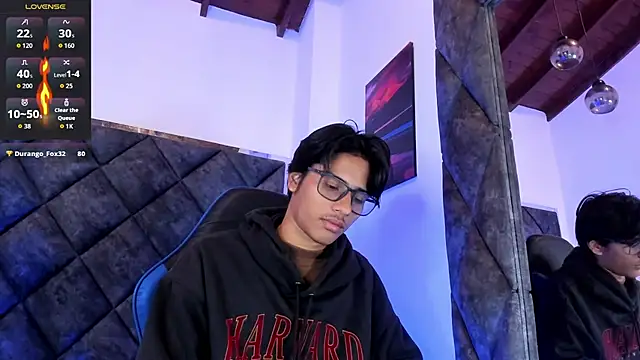 Snapshot of LiamKron chatting on 06-24-26, 11:20 LiamKron online show from 06-24-26, 11:20
